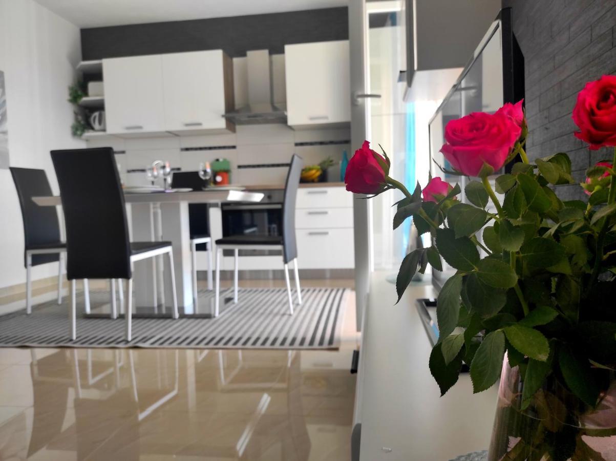 Apartment Zunabovic Trogir Exterior foto
